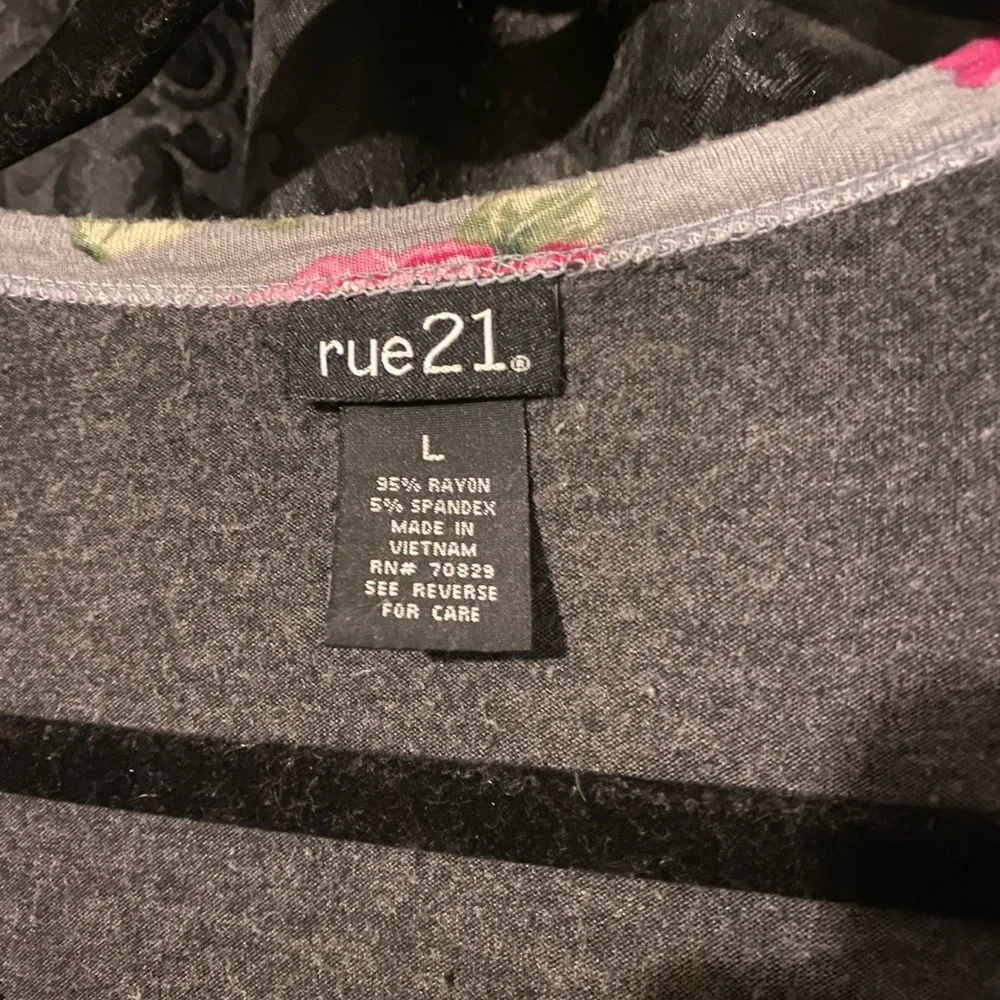 Rose Raglan Tee - Picture 7 of 7